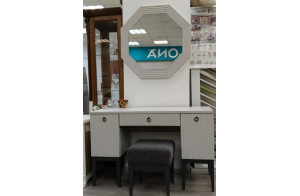 Распродажа с экспозиции Столик туалетный Хилтон ХТ-504.02 с зеркалом 